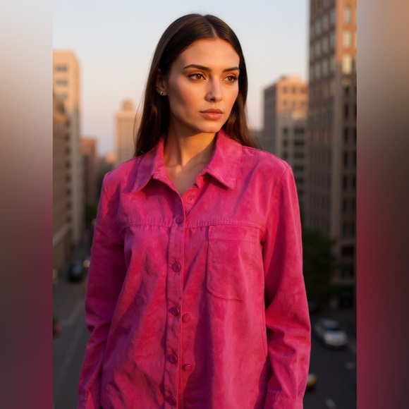 Draper’s and Damon’s Ladies Suede Blouse - Picture 3 of 8